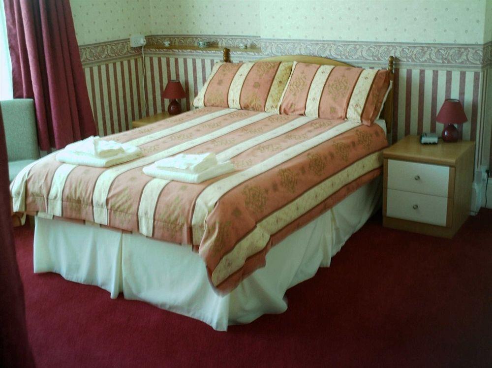 The Fernside Hotel Sandown Bagian luar foto